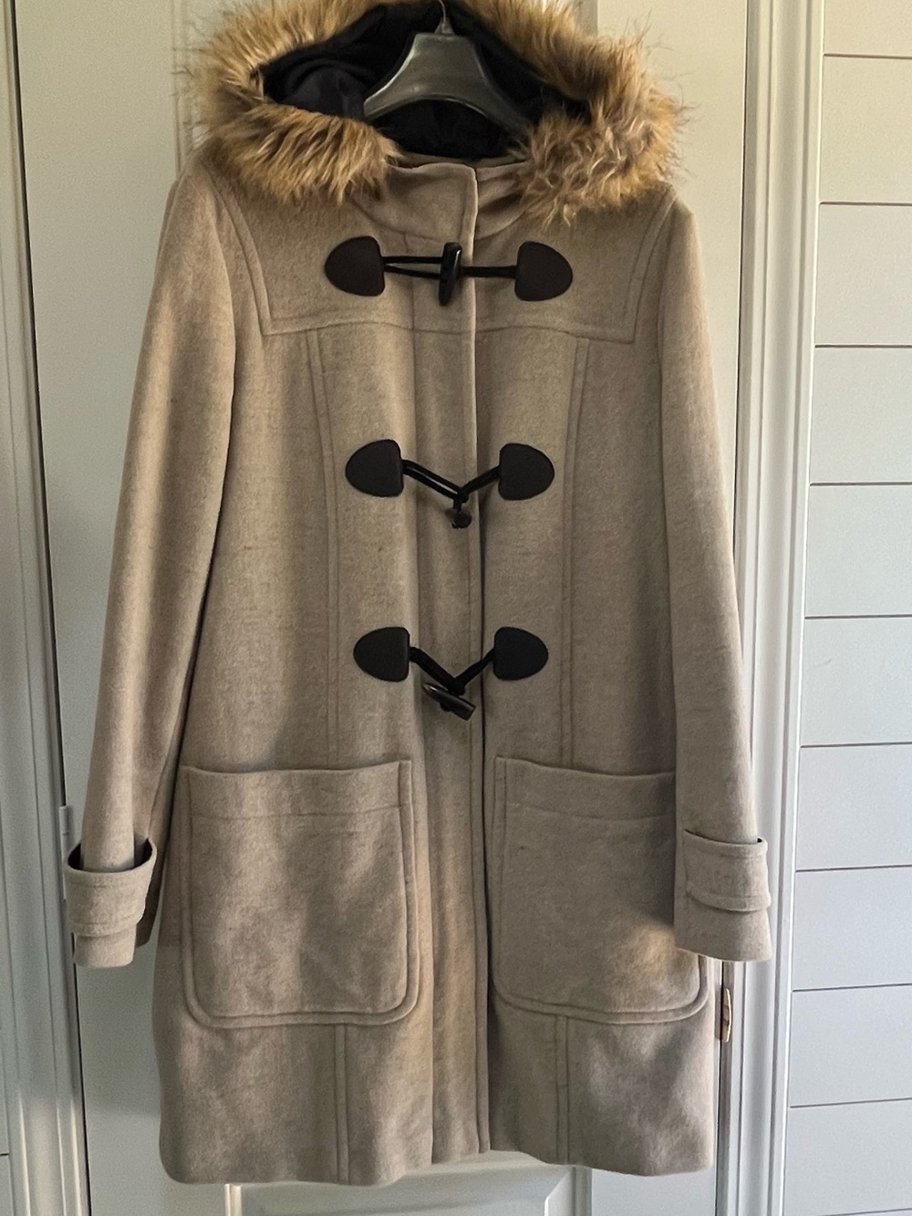 Boden Wool Blend Duffle Coat
Beige Faux Fur Trim Hood Classic
Toggle Jacket SZ 8